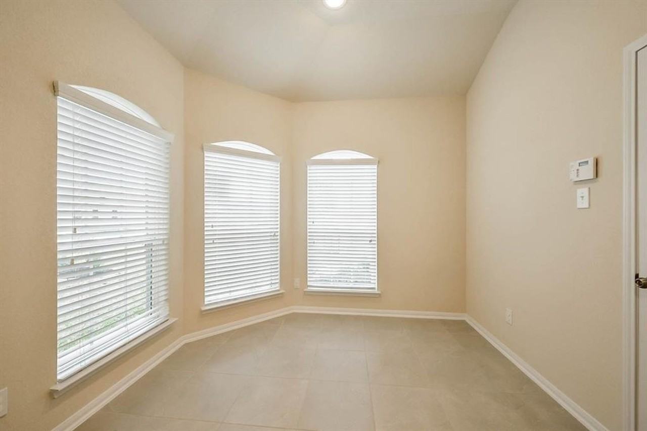 4211 Fair Country Ln - Photo 7 of 29