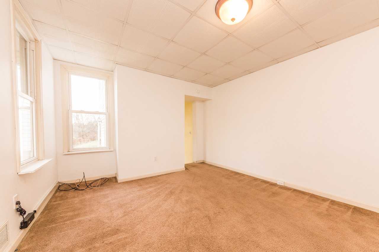 1942 Arlington Ave - Photo 2 of 22