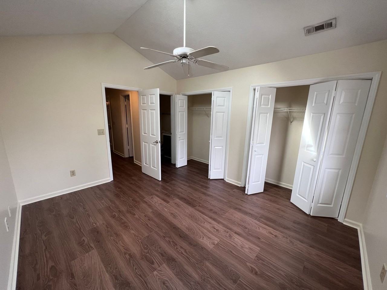 10161 Creekside Dr Se - Photo 7 of 12
