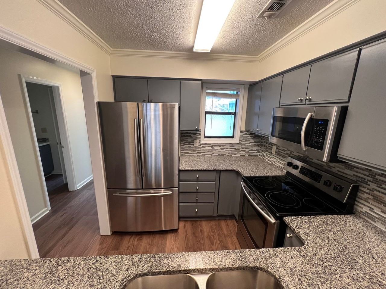 10161 Creekside Dr Se - Photo 3 of 12