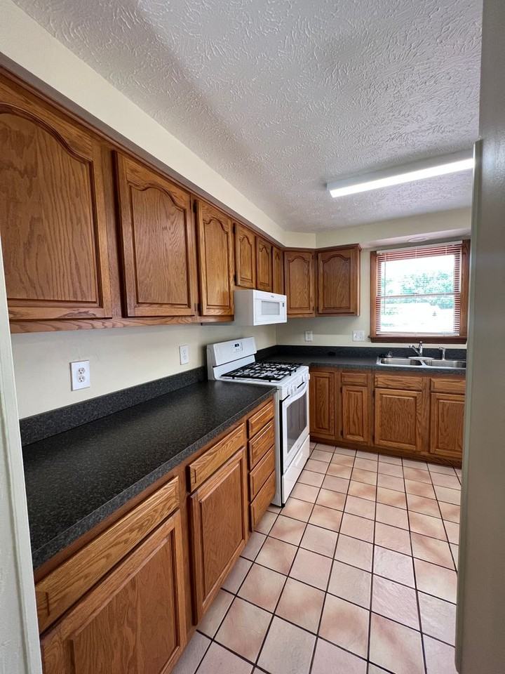 5628 Tulane Ave - Photo 2 of 16