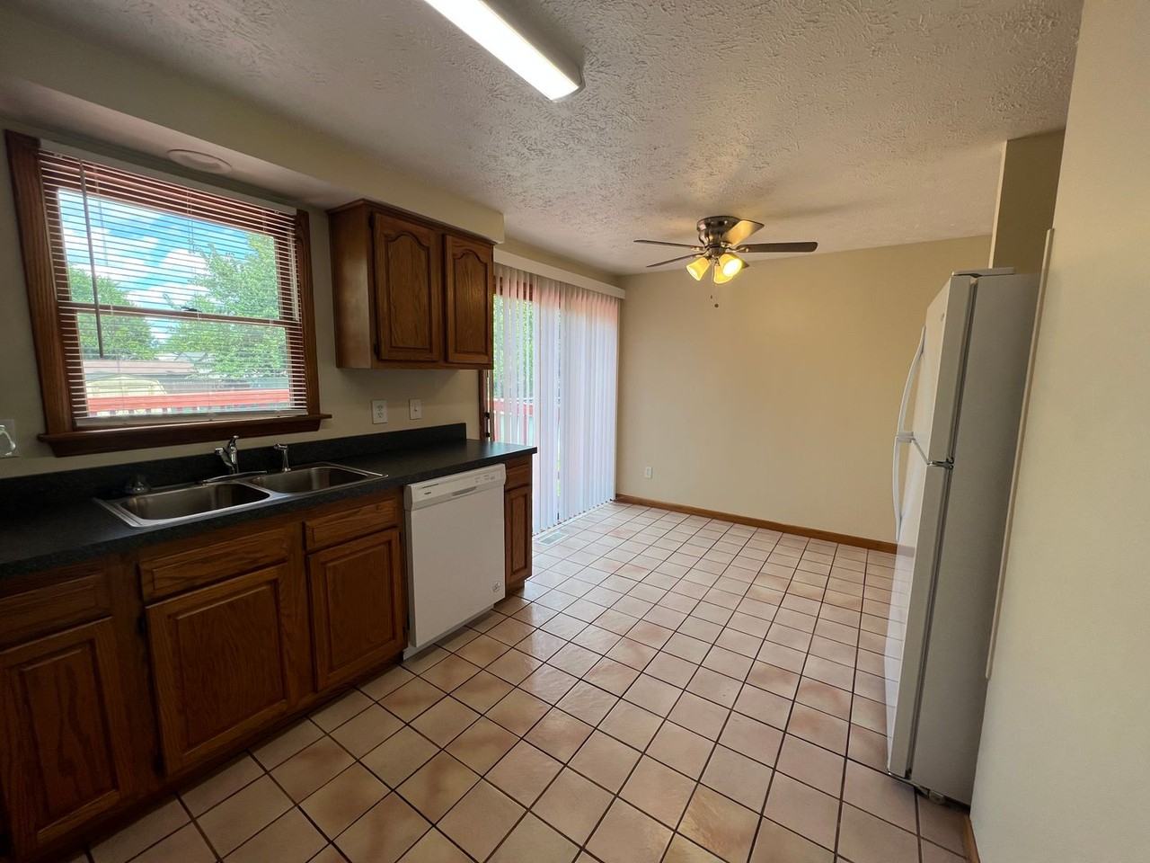 5628 Tulane Ave - Photo 3 of 16