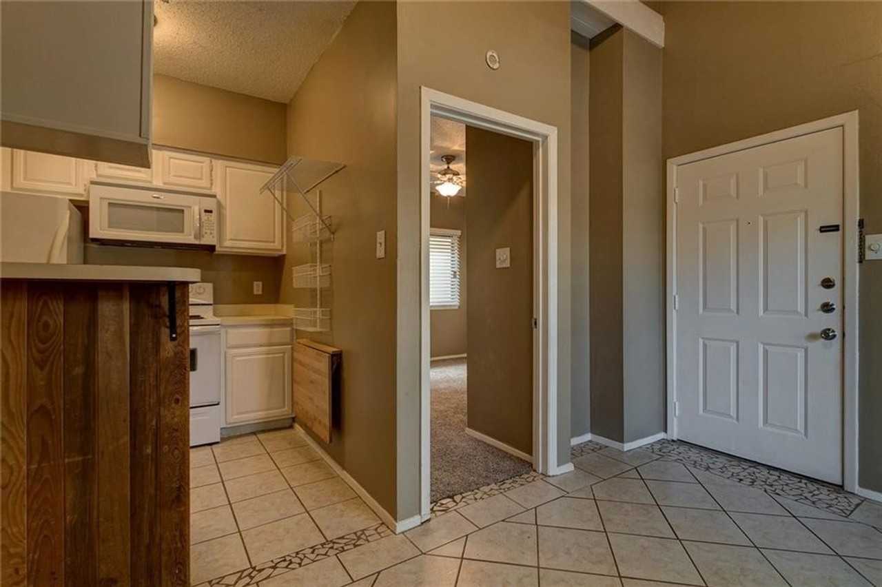 2714 Nueces St #203 - Photo 2 of 21