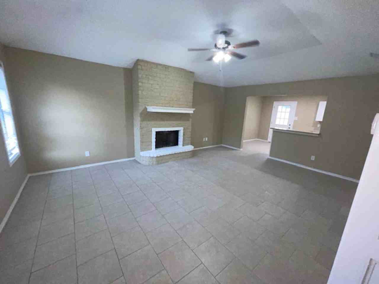 5322 Inverness Dr - Photo 2 of 12