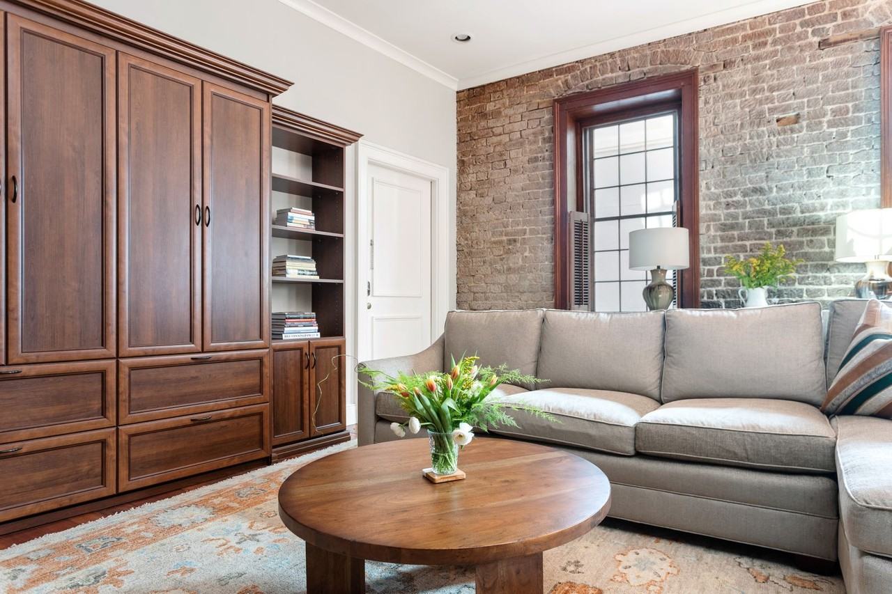 184 East Bay Street - Photo 7 of 33