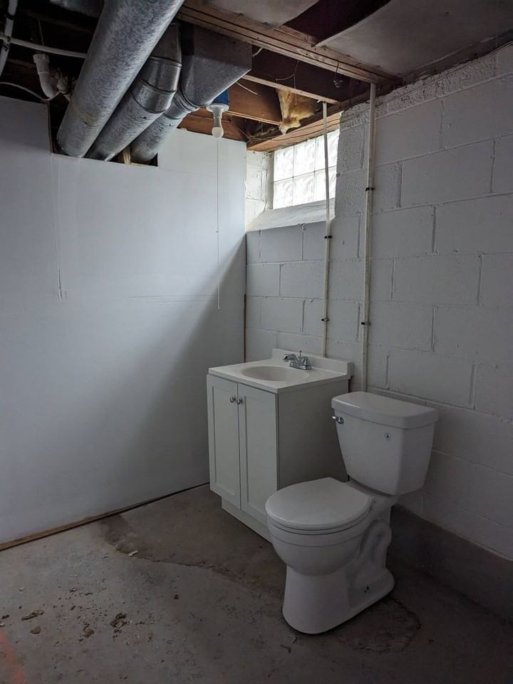 12648 Mettetal St - Photo 3 of 36