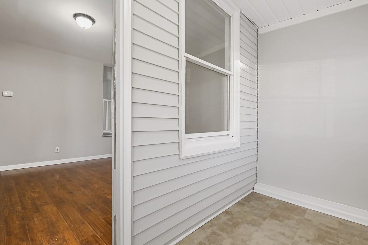 1710 Monterey St - Photo 3 of 14