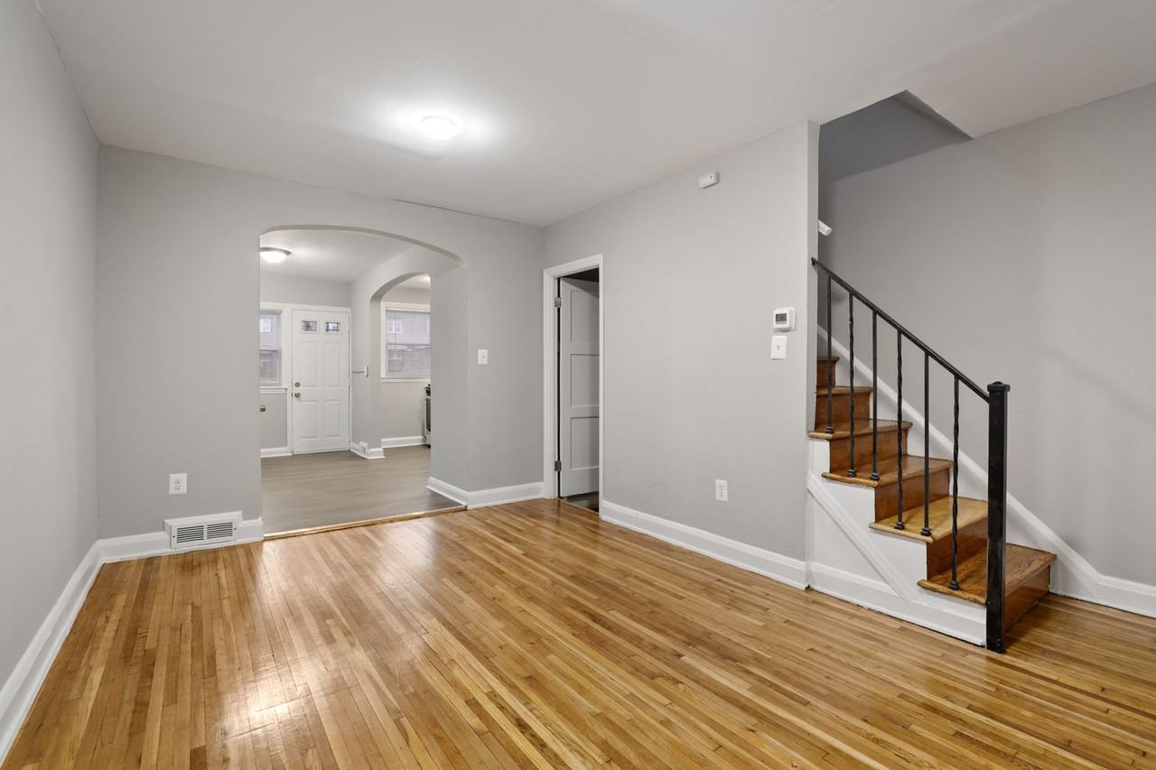 738 Richwood Ave - Photo 3 of 18