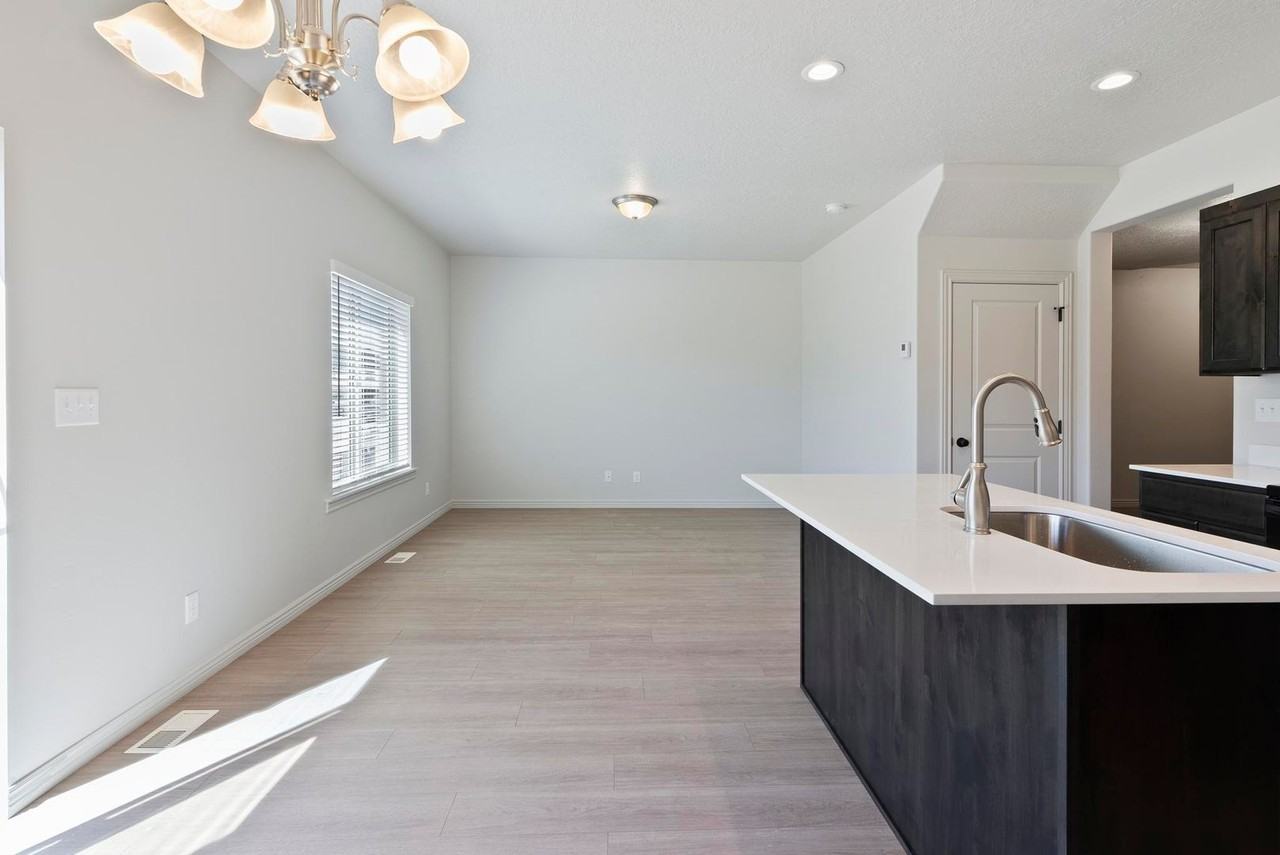 728 N Old Fort Dr - Photo 6 of 19