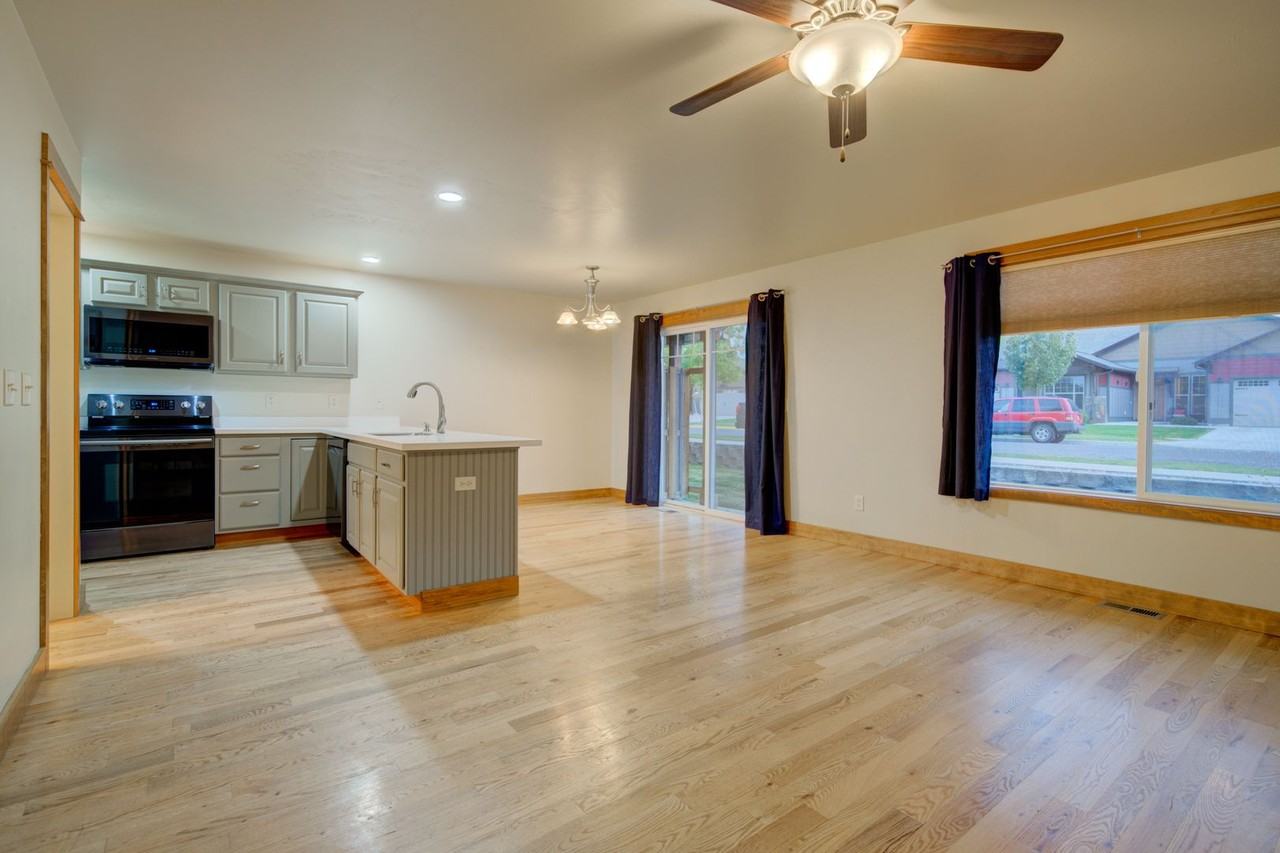 5435 Glenellen Drive