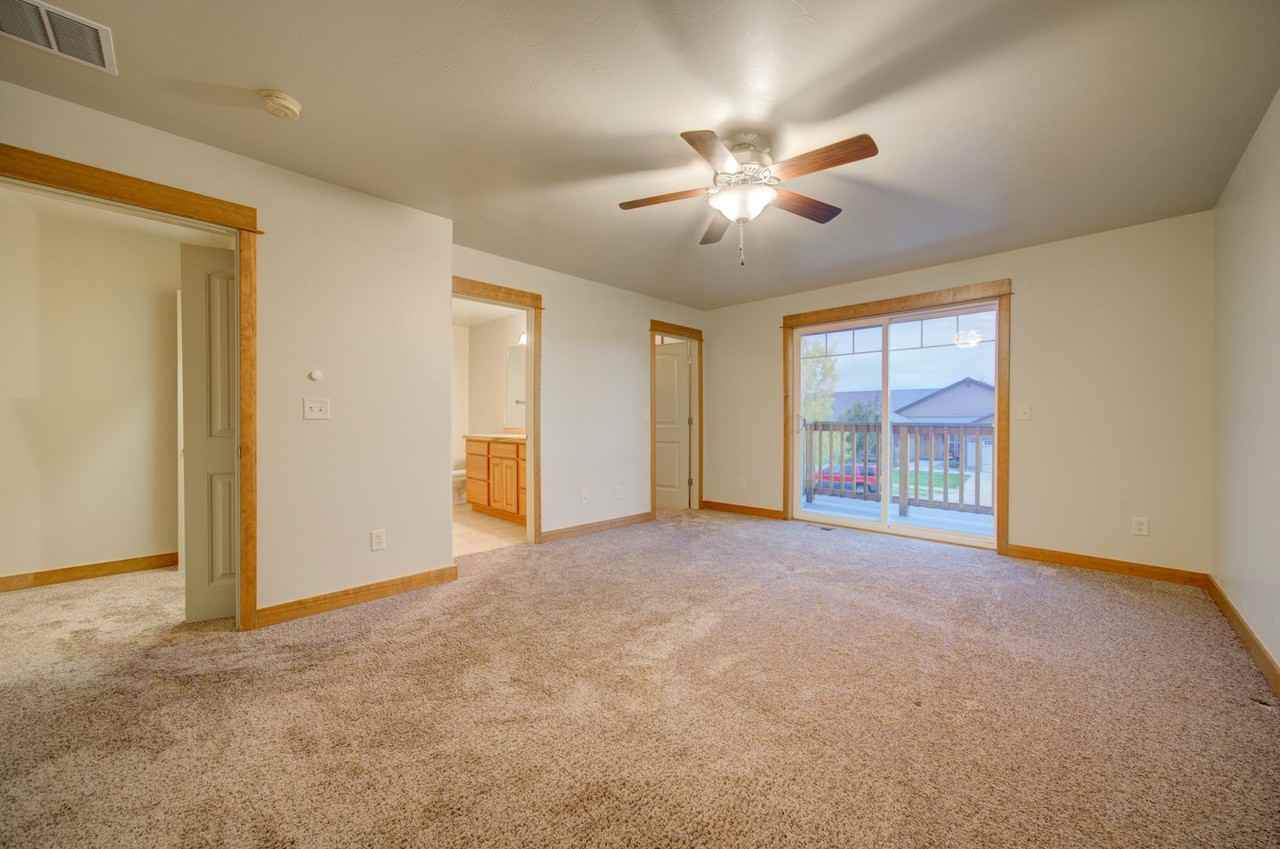5435 Glenellen Drive - Photo 7 of 19