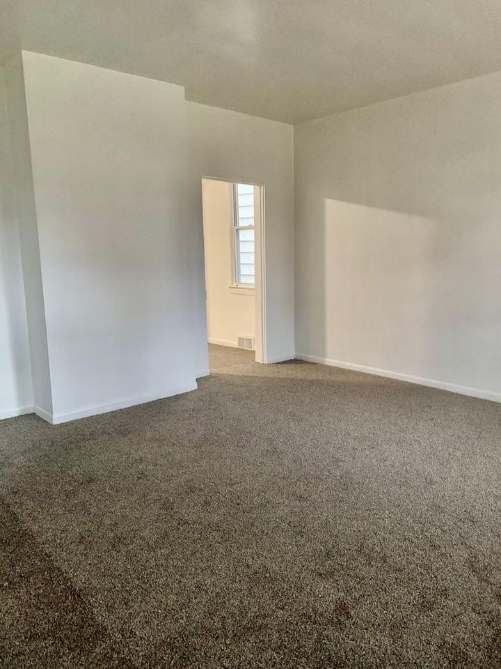 312 S 4th St - Photo 2 of 29