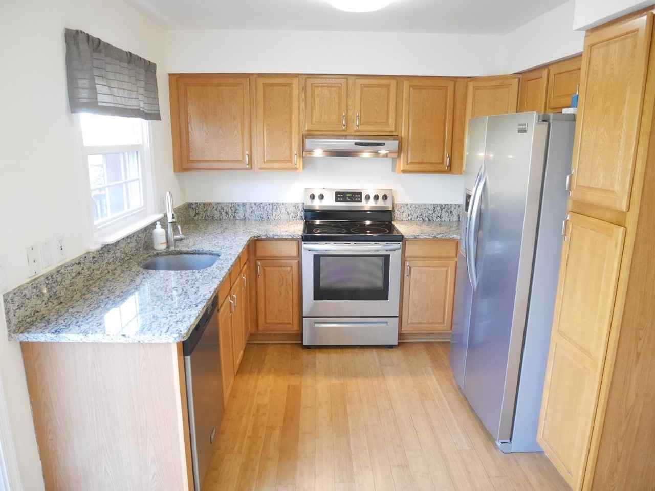 8938 Oakwood Way - Photo 4 of 23