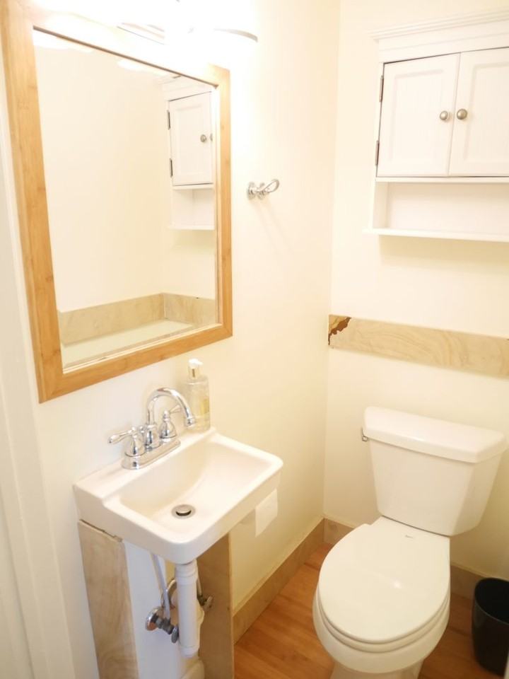 8938 Oakwood Way - Photo 7 of 23