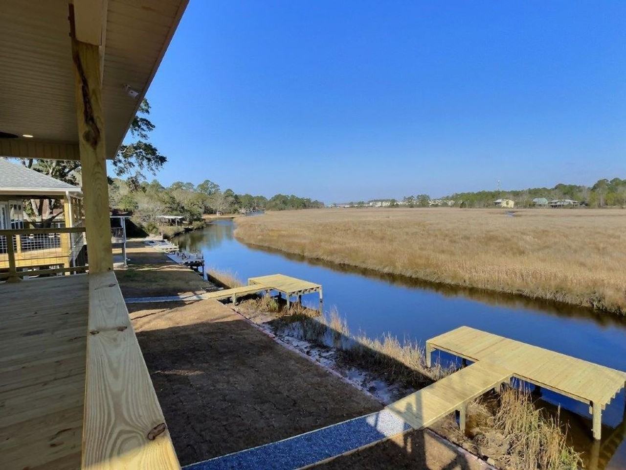 8712 W Simmons Bayou Dr - Photo 2 of 33