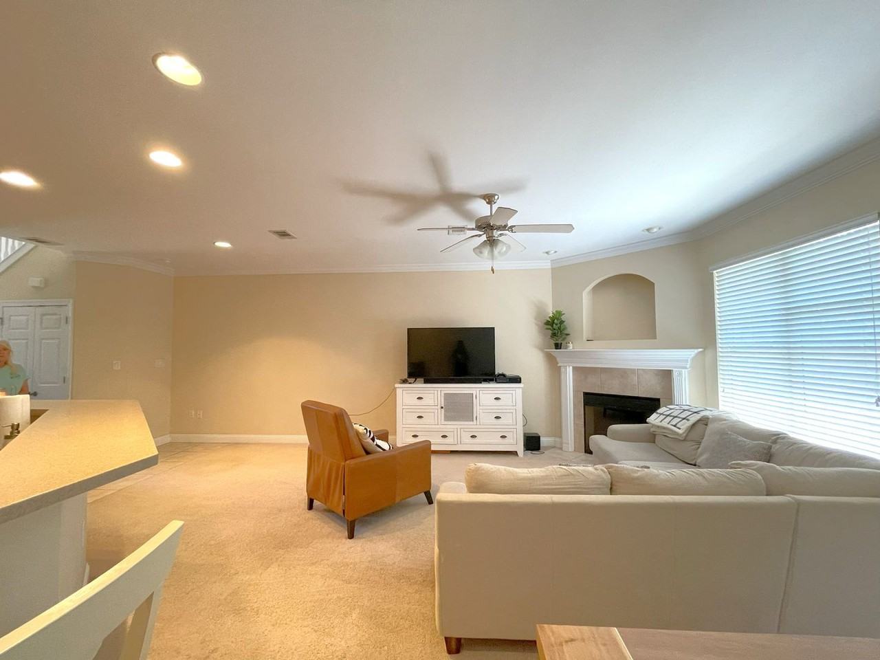 413 Nathey Ave - Photo 3 of 17