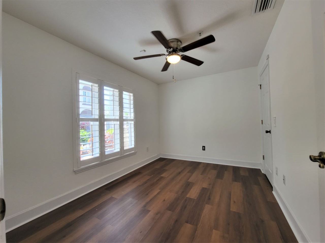 623 Casabella Cir - Photo 6 of 32