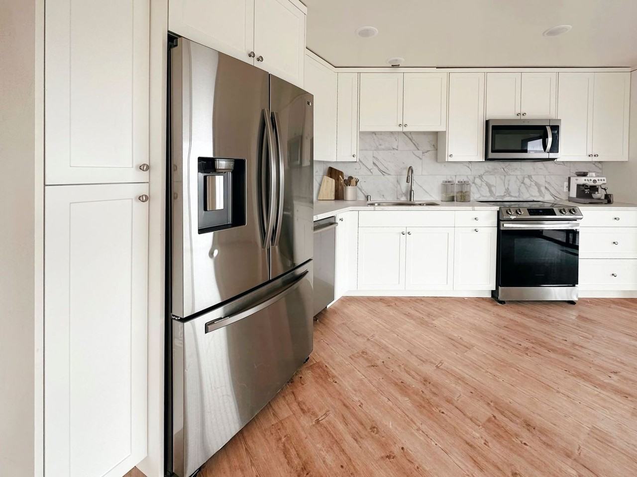 28408 Wimbleton Ln - Photo 2 of 10