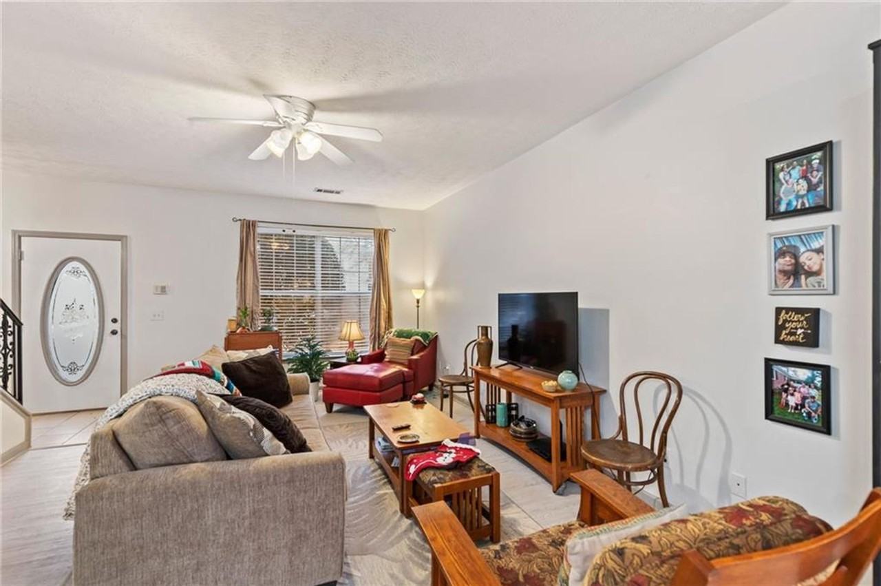 891 Harvard Dr - Photo 6 of 9