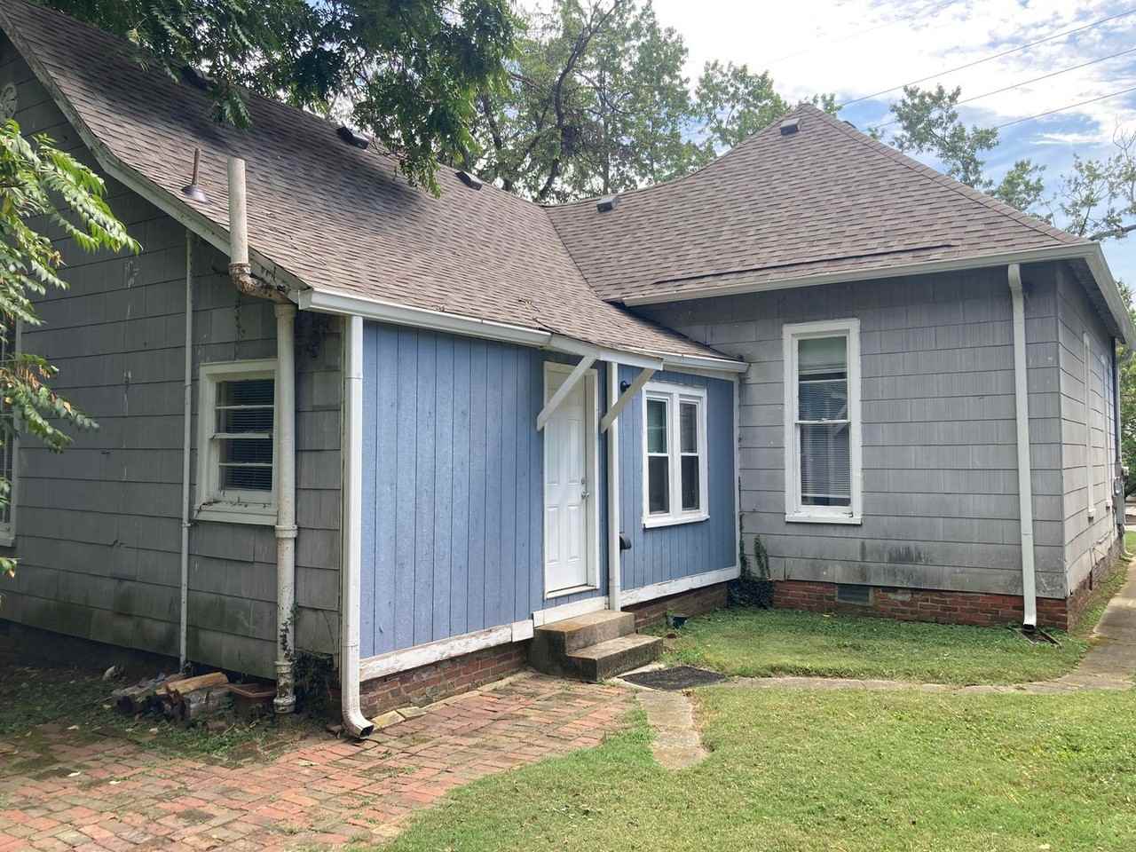 758 E Argyle Ave - Photo 2 of 11