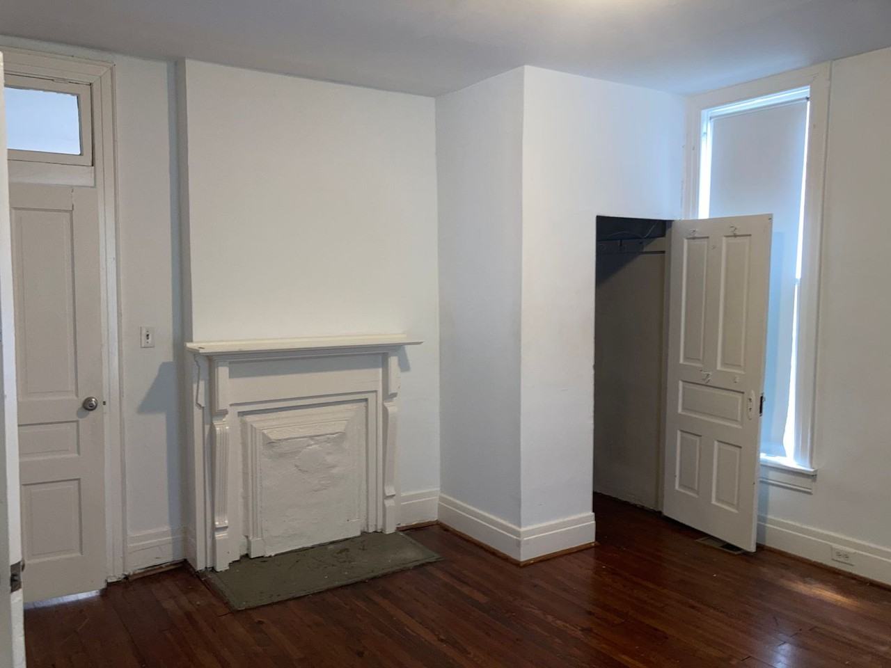 758 E Argyle Ave - Photo 5 of 11