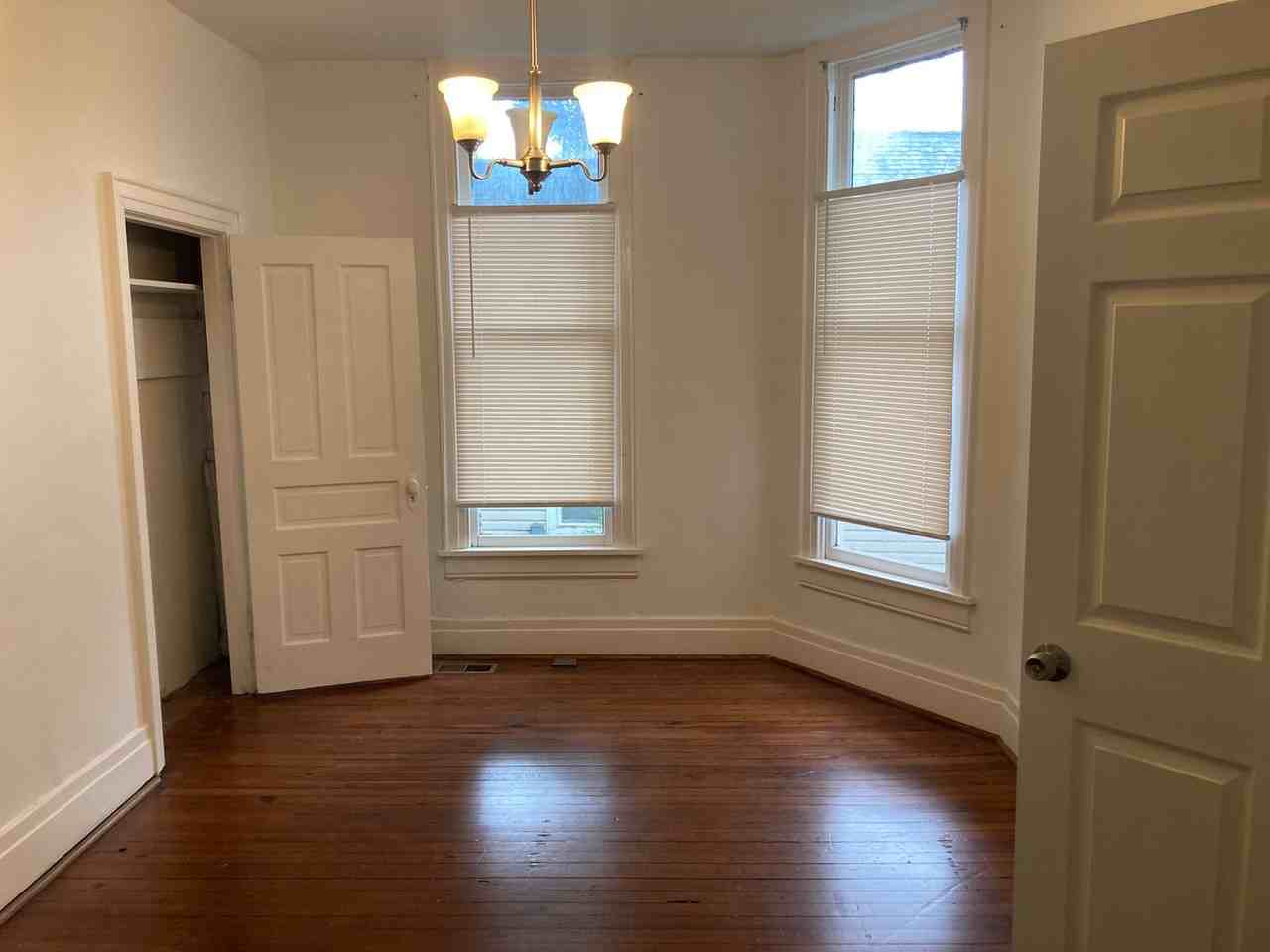 758 E Argyle Ave - Photo 7 of 11