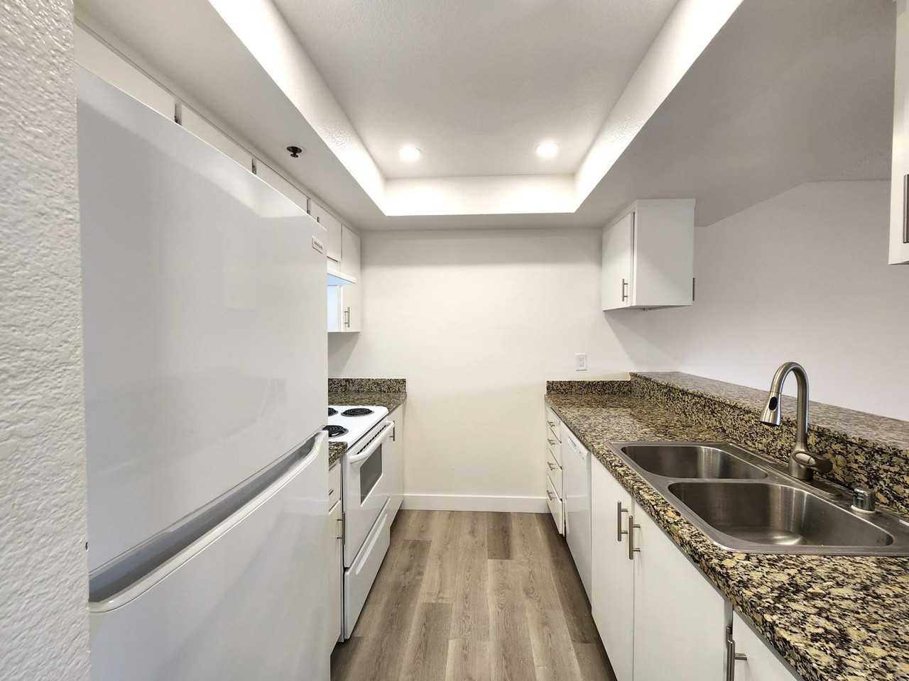 410 Sheridan Ave #337 - Photo 3 of 21