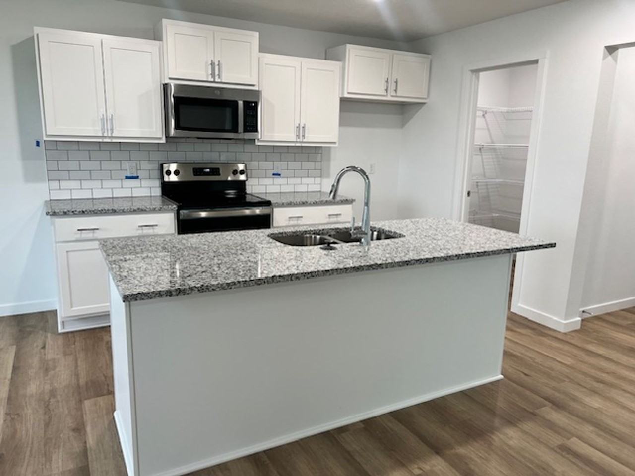 205 Big Horn Road - Photo 3 of 17