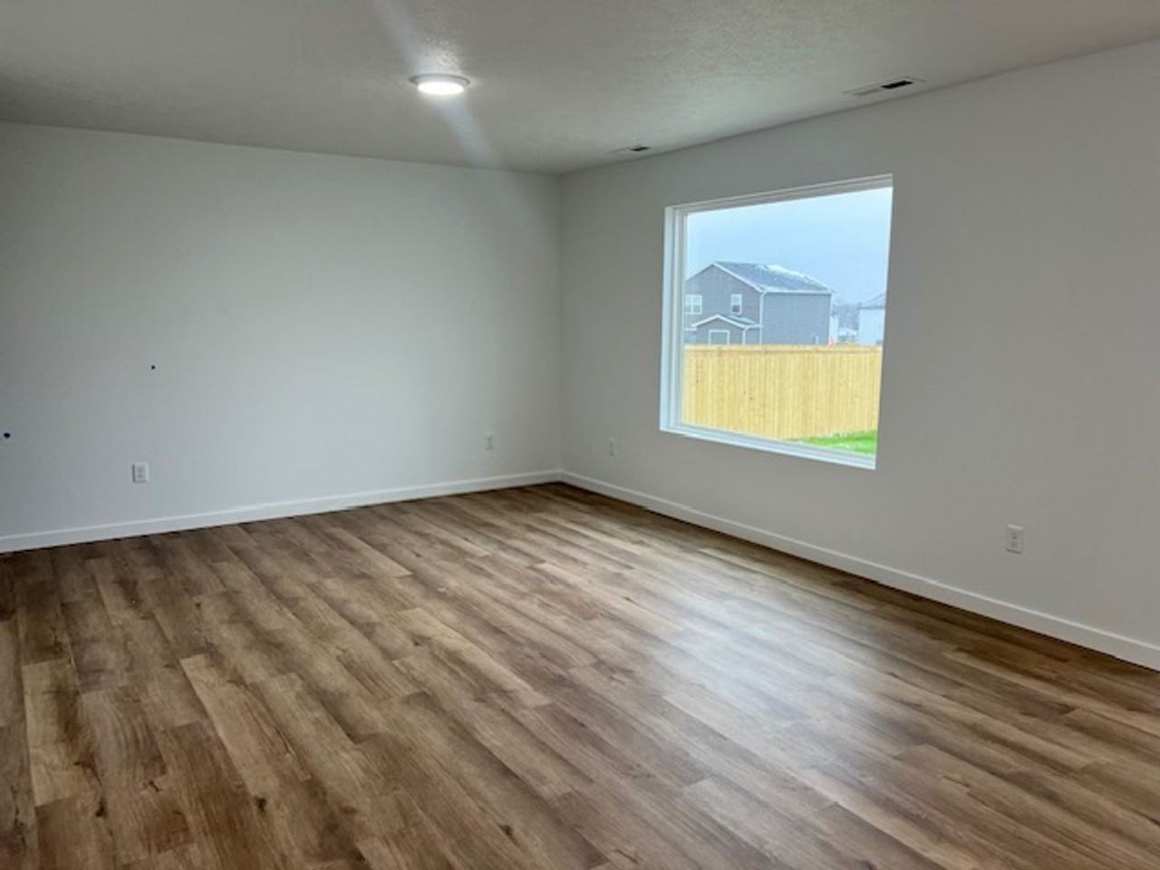 205 Big Horn Road - Photo 6 of 17