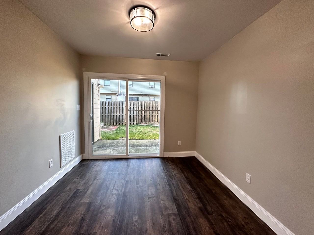 2335 Brookview Ct - Photo 6 of 23