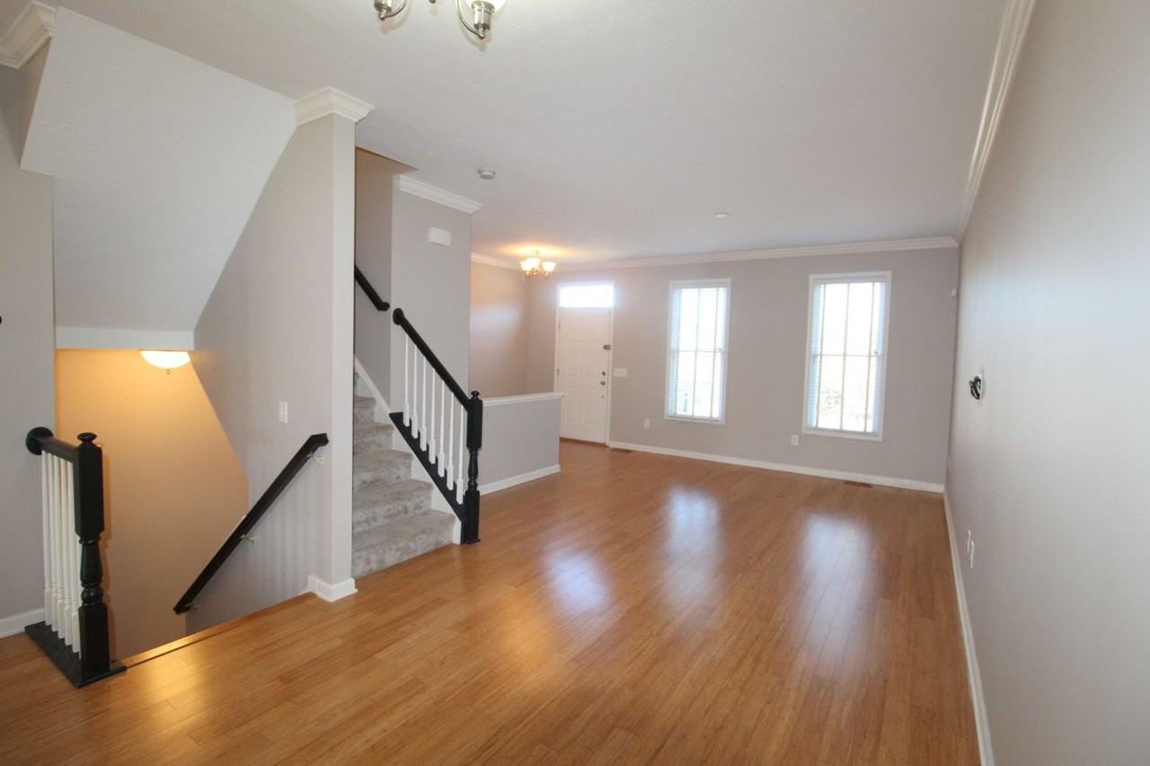 2189 Deyerle Ave - Photo 6 of 41