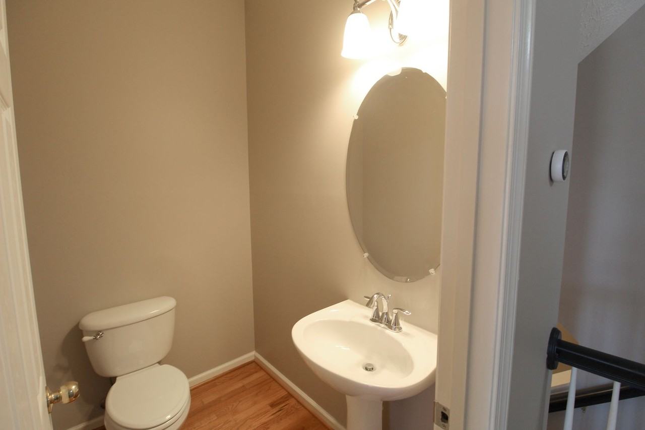 2189 Deyerle Ave - Photo 7 of 41