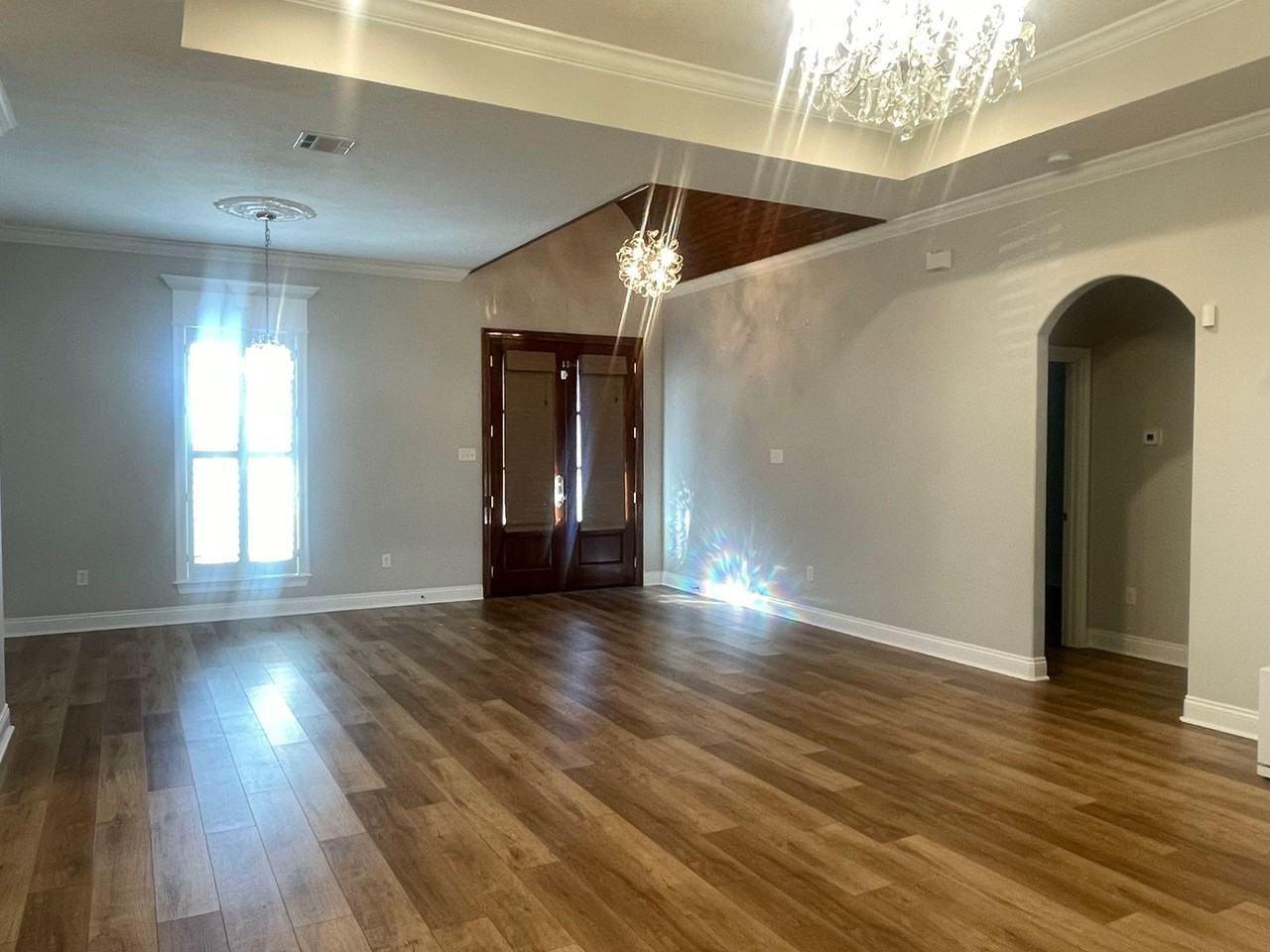 1012 N Ella Kate Ln - Photo 2 of 15