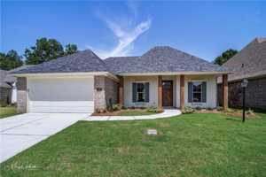 featured image of 231 Acadiana Creek Dr