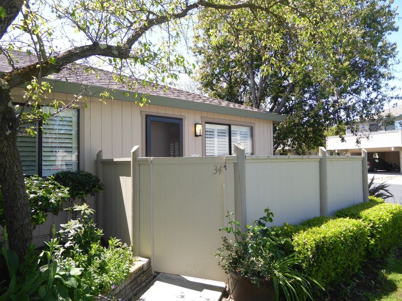 34 Wharf Cir - Photo 2 of 17