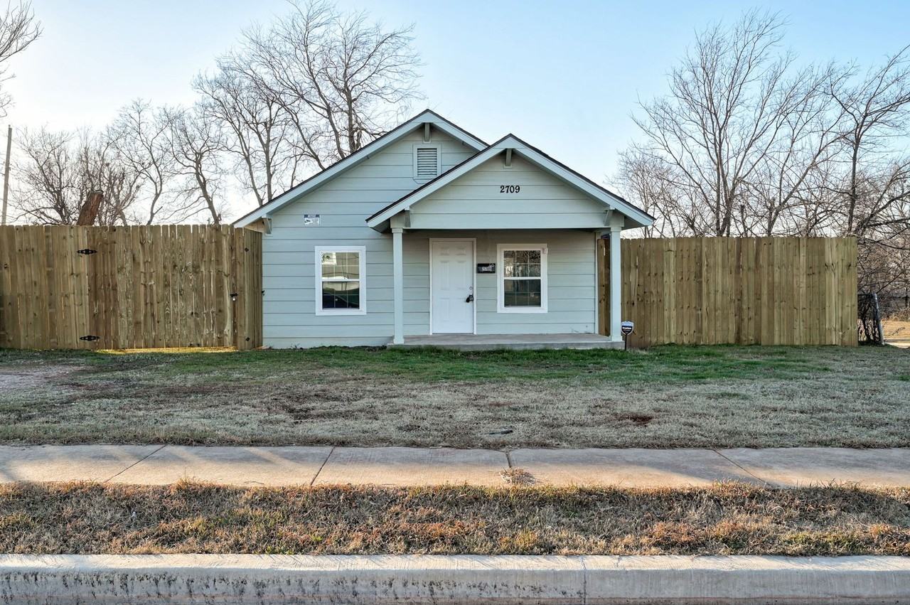 2709 N Fonshill Ave - Photo 2 of 27