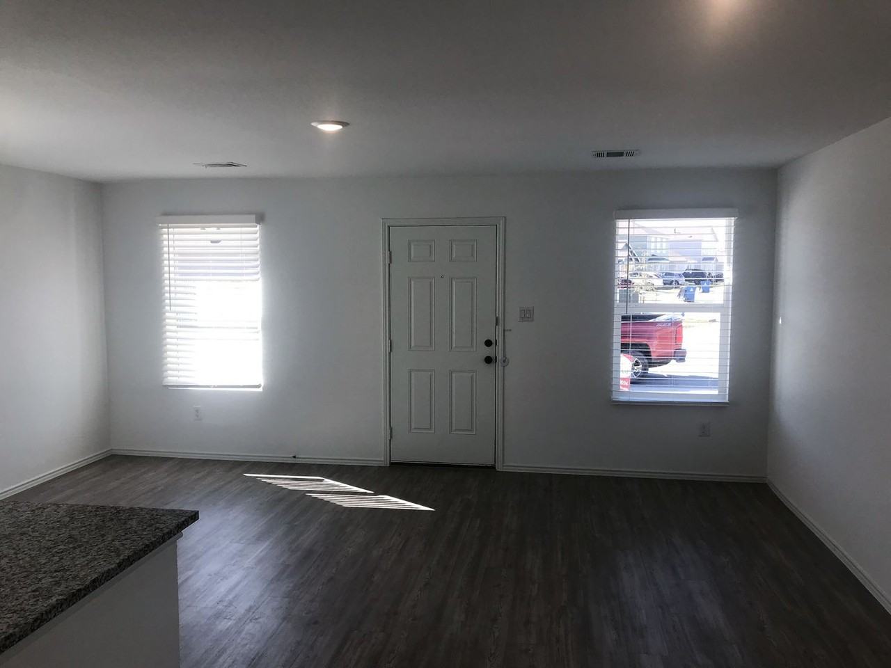 7410 Silos Rdg - Photo 3 of 22