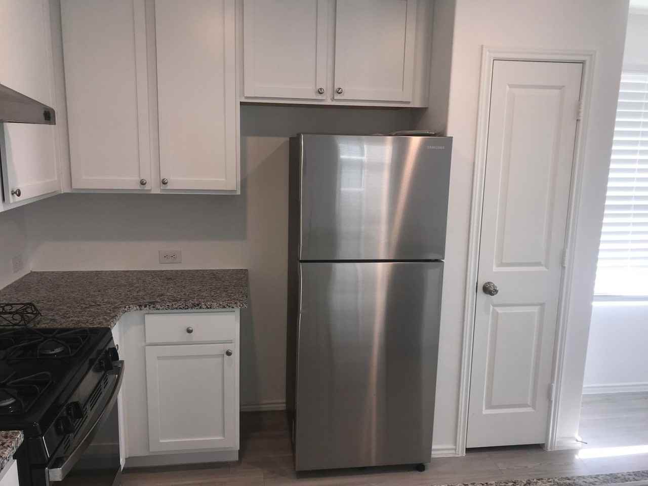 7410 Silos Rdg - Photo 6 of 22
