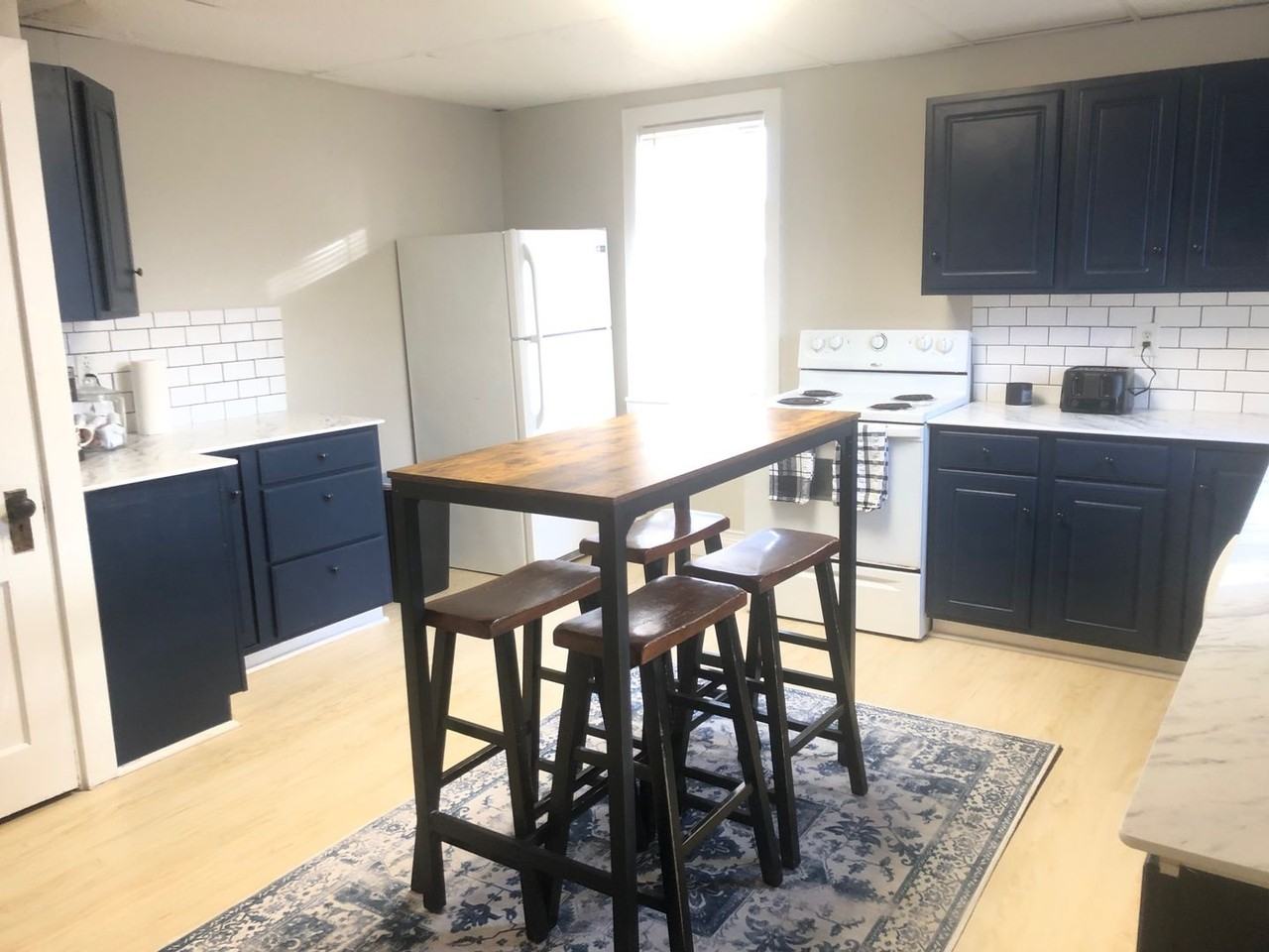 1002 N Center St - Photo 2 of 16