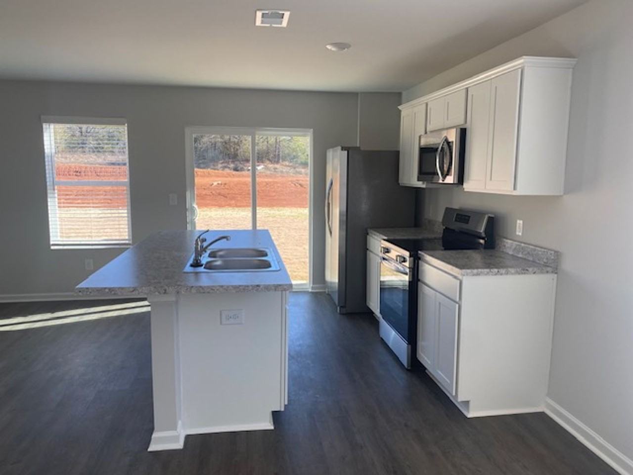 152 Marina Dr - Photo 3 of 14