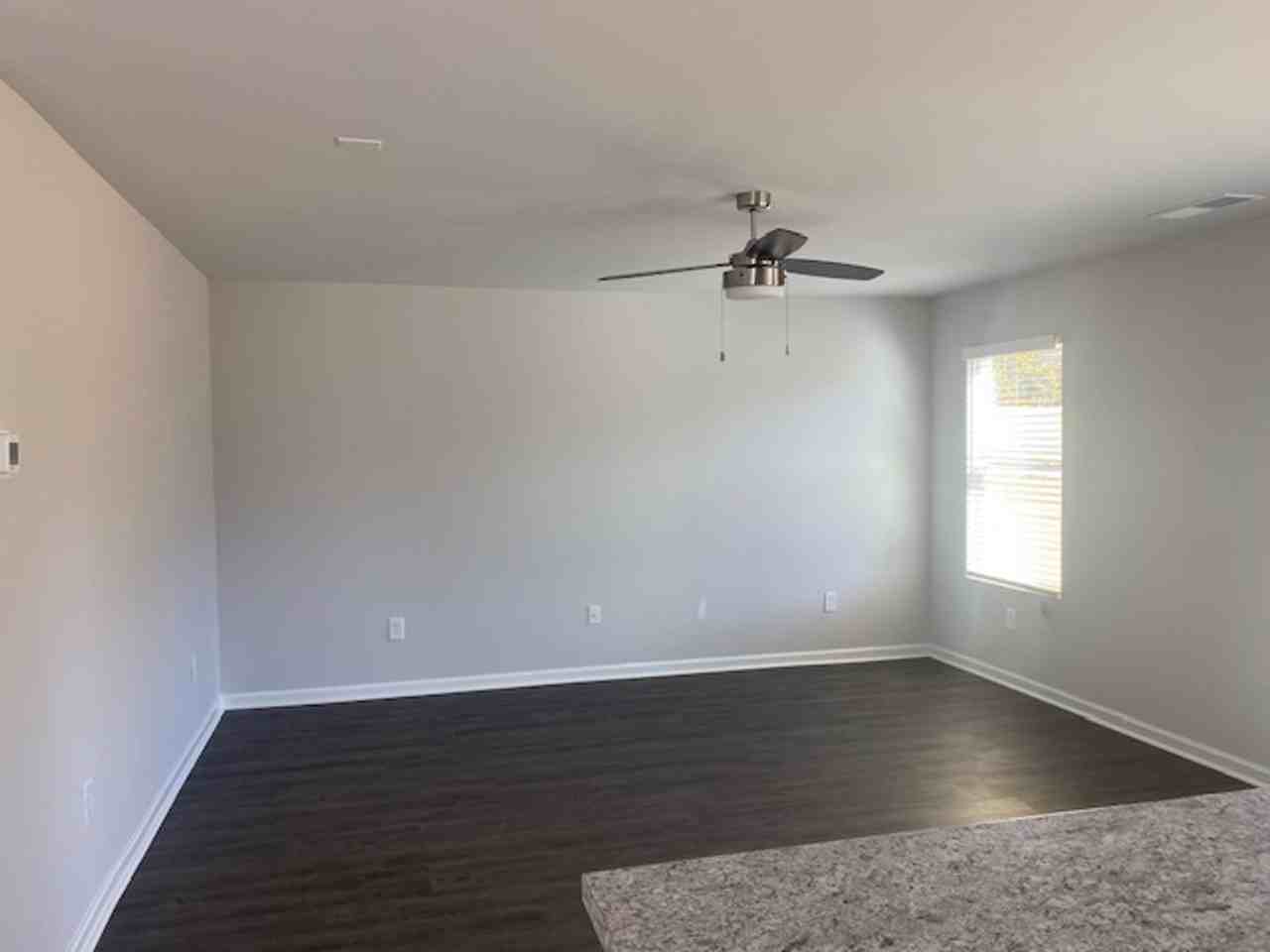 152 Marina Dr - Photo 4 of 14