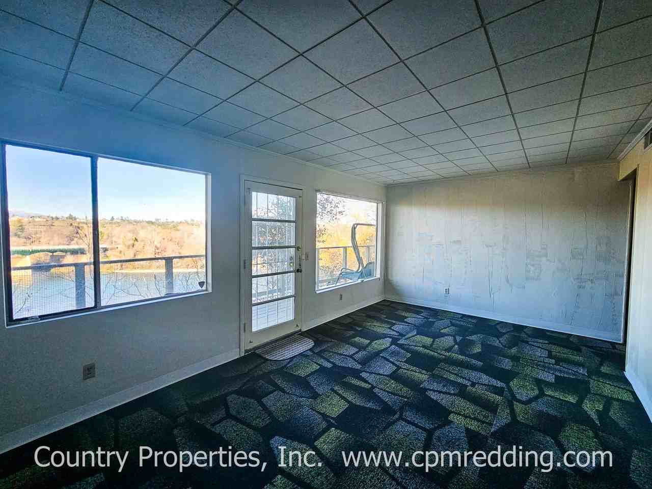 1001 East St - Photo 5 of 17