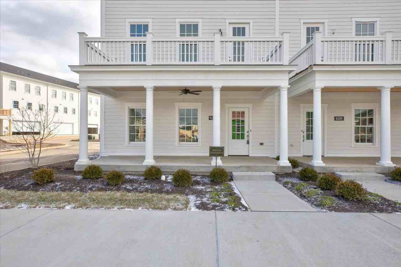 6207 St Bernadette Ave - Photo 2 of 50