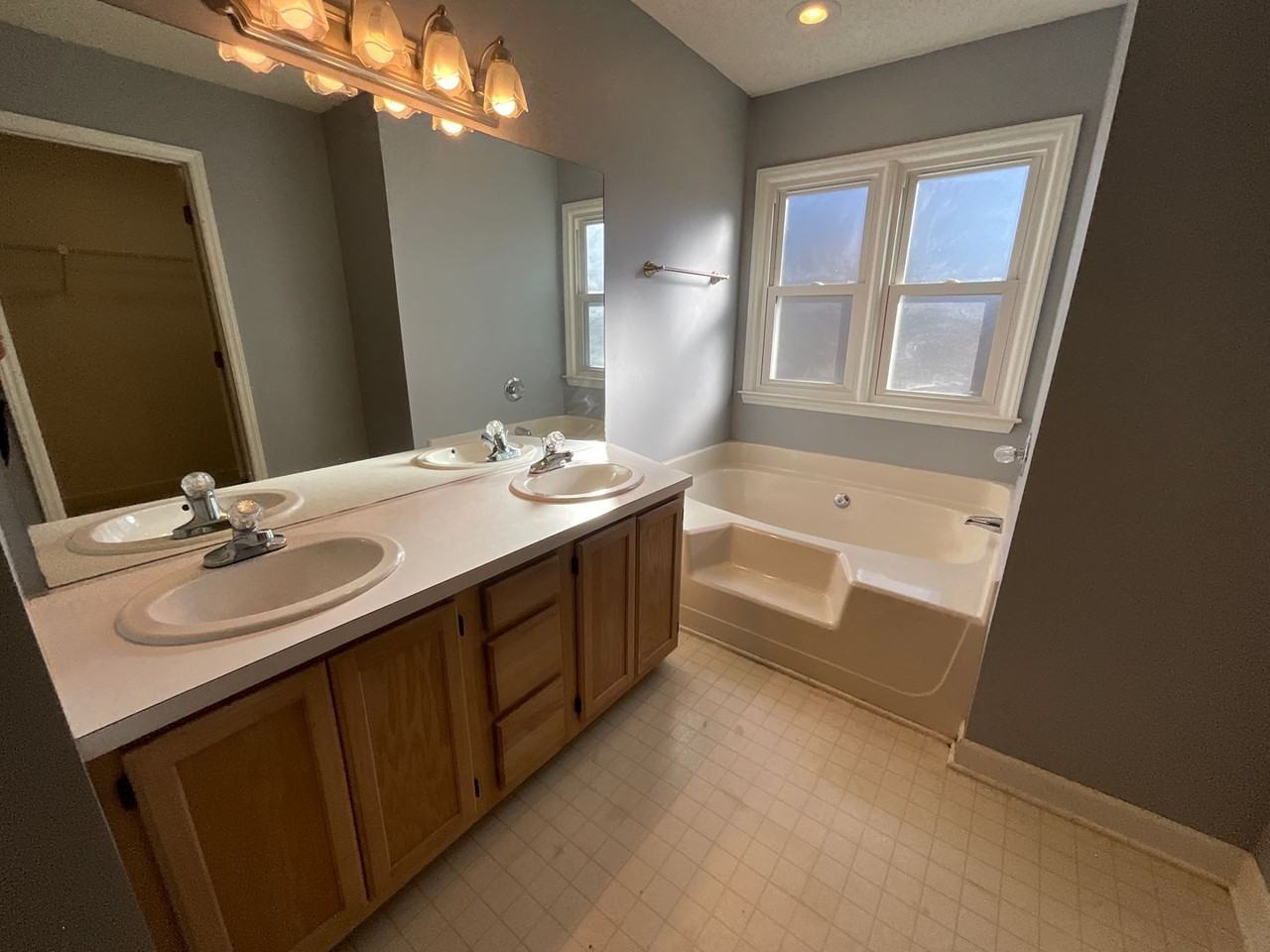 5716 Spice Meadow Ln - Photo 6 of 50