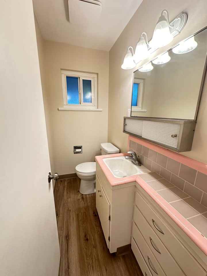 1038 Cornwell Ave - Photo 5 of 11