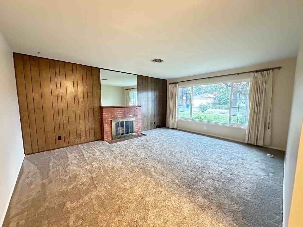 1038 Cornwell Ave - Photo 7 of 11