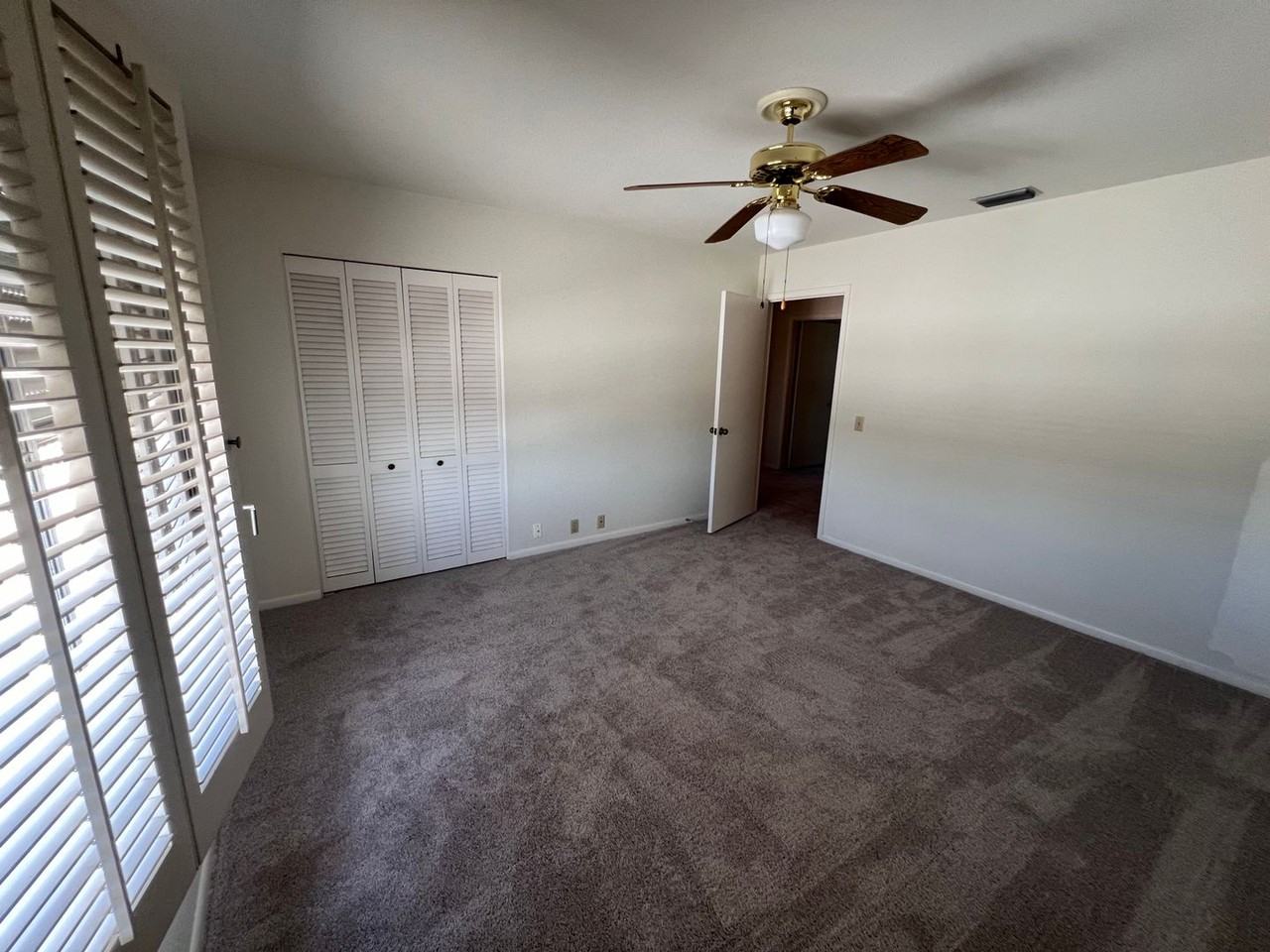16 Rock Creek Dr #16 - Photo 4 of 18