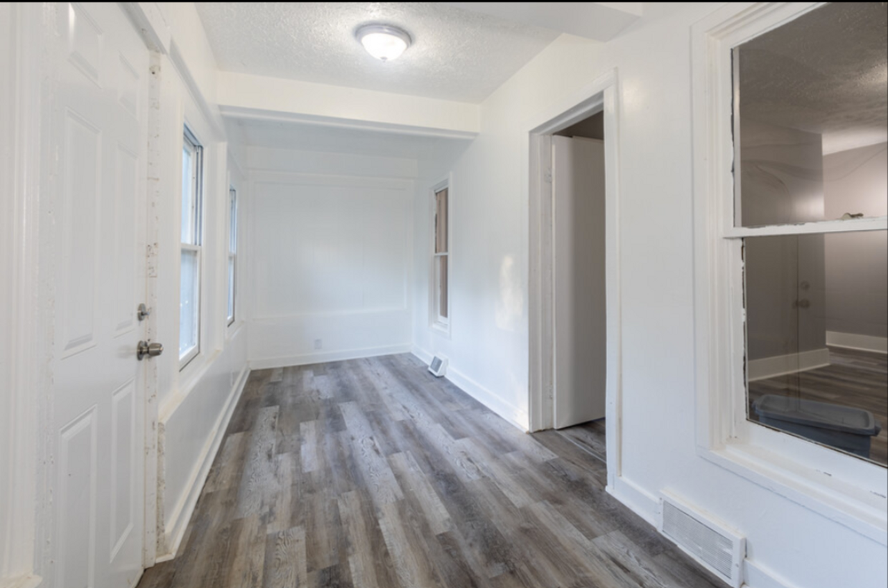4921 N 34th Ave - Photo 4 of 21