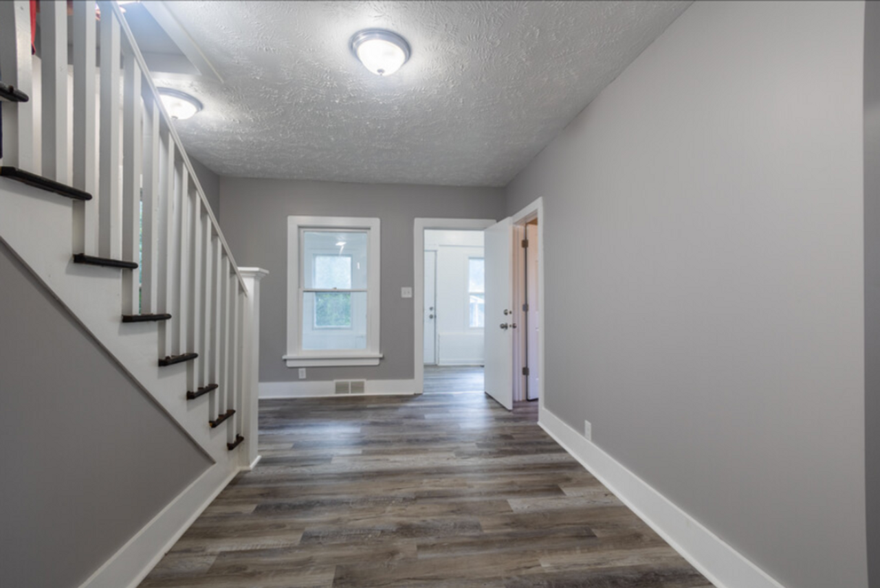 4921 N 34th Ave - Photo 6 of 21