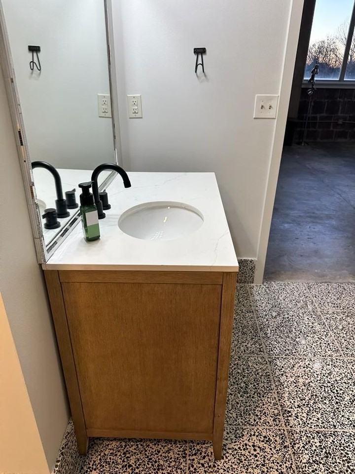 505 Whitehall St Sw - Photo 3 of 23